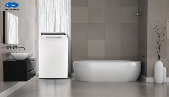 캐리어에어컨이 '클라윈드 대용량 전자동 세탁기'를 출시하며 처음으로 세탁기 시장에 진출한다. 첫 세탁기 출시 제품인 '클라윈드 대용량 전자동 세탁기'는 2020년 '대대(大大)익선'이라는 대용량 세탁기 시장을 정조준해 많은 양의 빨래를 한 번에 세탁할 수 있도록 16kg, 18kg 2종으로 출시한다.  <캐리어에어컨 제공>